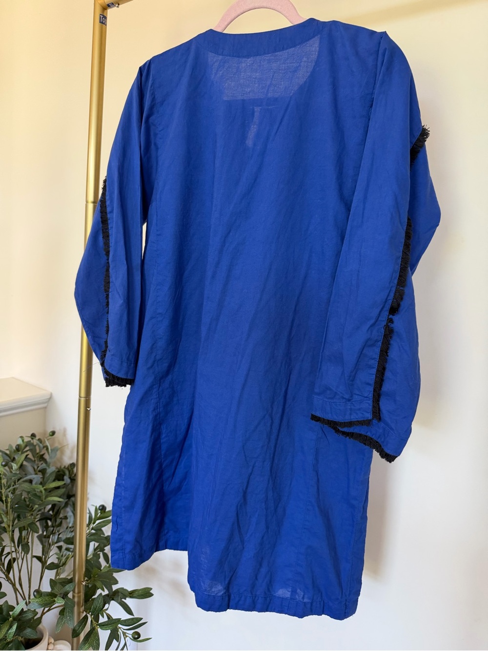 Royal Blue Embroidered Floral Tunic kurta - Picture 3 of 5